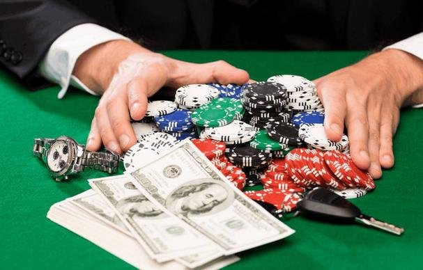 Tampilan dealer langsung HD Dragon Tiger di aplikasi uero togel dengan statistik permainan real-time
